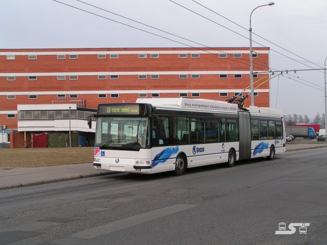 Kliknut�m okno zav�ete